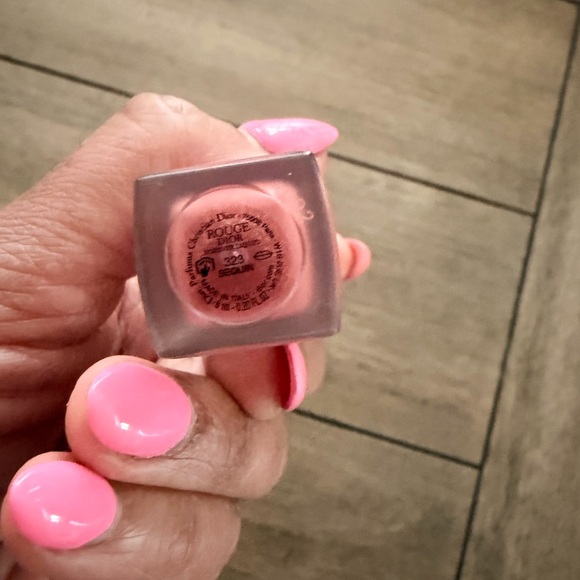 Dior Forever Rouge Liquid Lipgloss - Picture 2 of 5